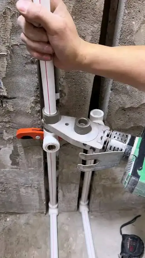 水管安装师傅